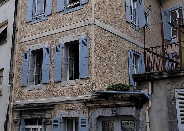 A 2 Petits Pas 巴涅尔德比戈尔