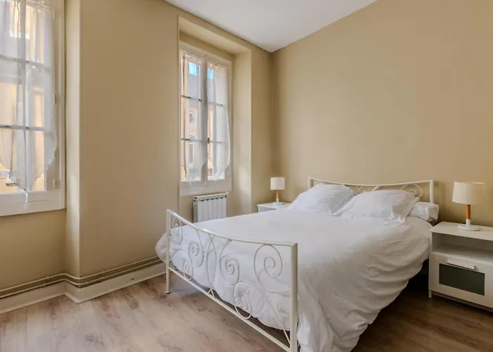 公寓 A 2 Petits Pas 巴涅尔德比戈尔