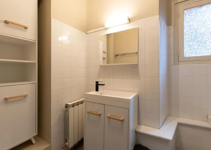 A 2 Petits Pas 巴涅尔德比戈尔