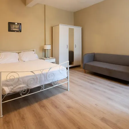 Apartment A 2 Petits Pas