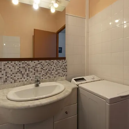 A 2 Petits Pas Apartment Bagneres-de-Bigorre
