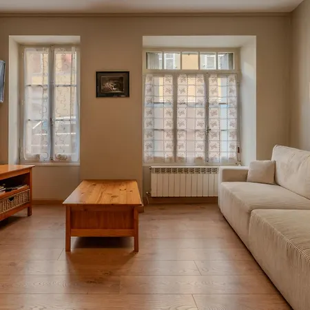 Apartment A 2 Petits Pas Bagneres-de-Bigorre