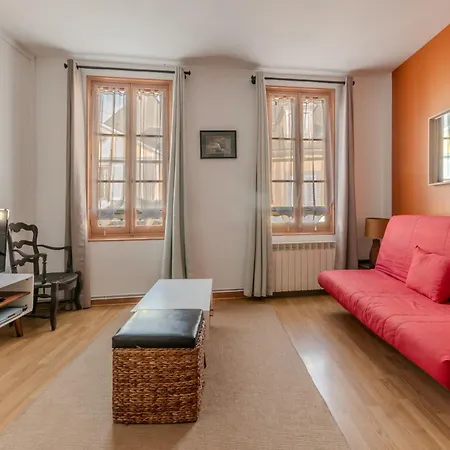 A 2 Petits Pas Apartment